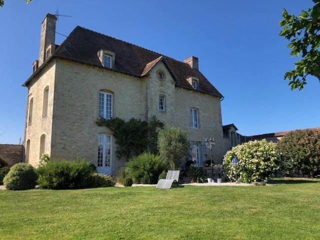 Domaine "Les Bois Flottes" Dans Maison De Charme Au Bord De Mer Et Proche De Cabourg 玛维尔弗朗斯维尔 外观 照片